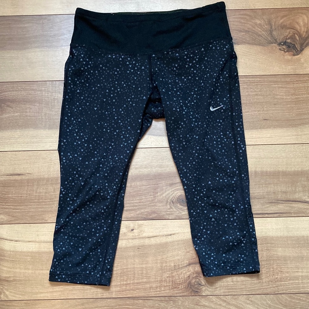 Nike dri fit running Capri tights. Size S